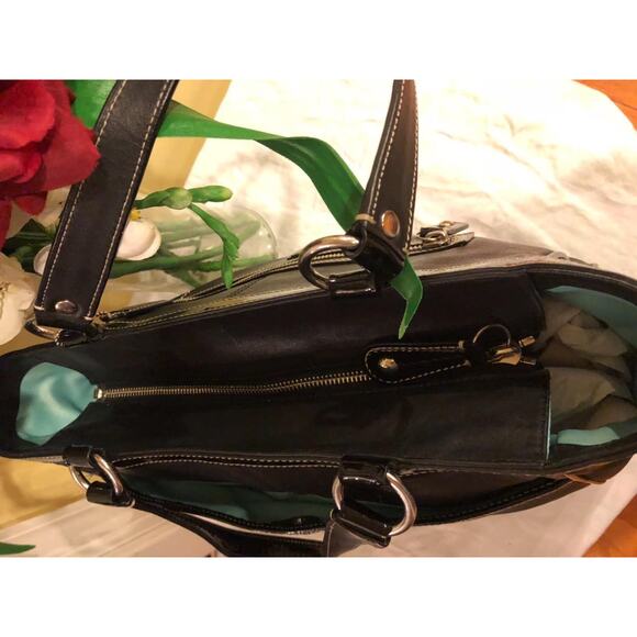 Coach F14887 Women's Laura BLACK Leather Tote (PU1700 - Picture 4 of 13